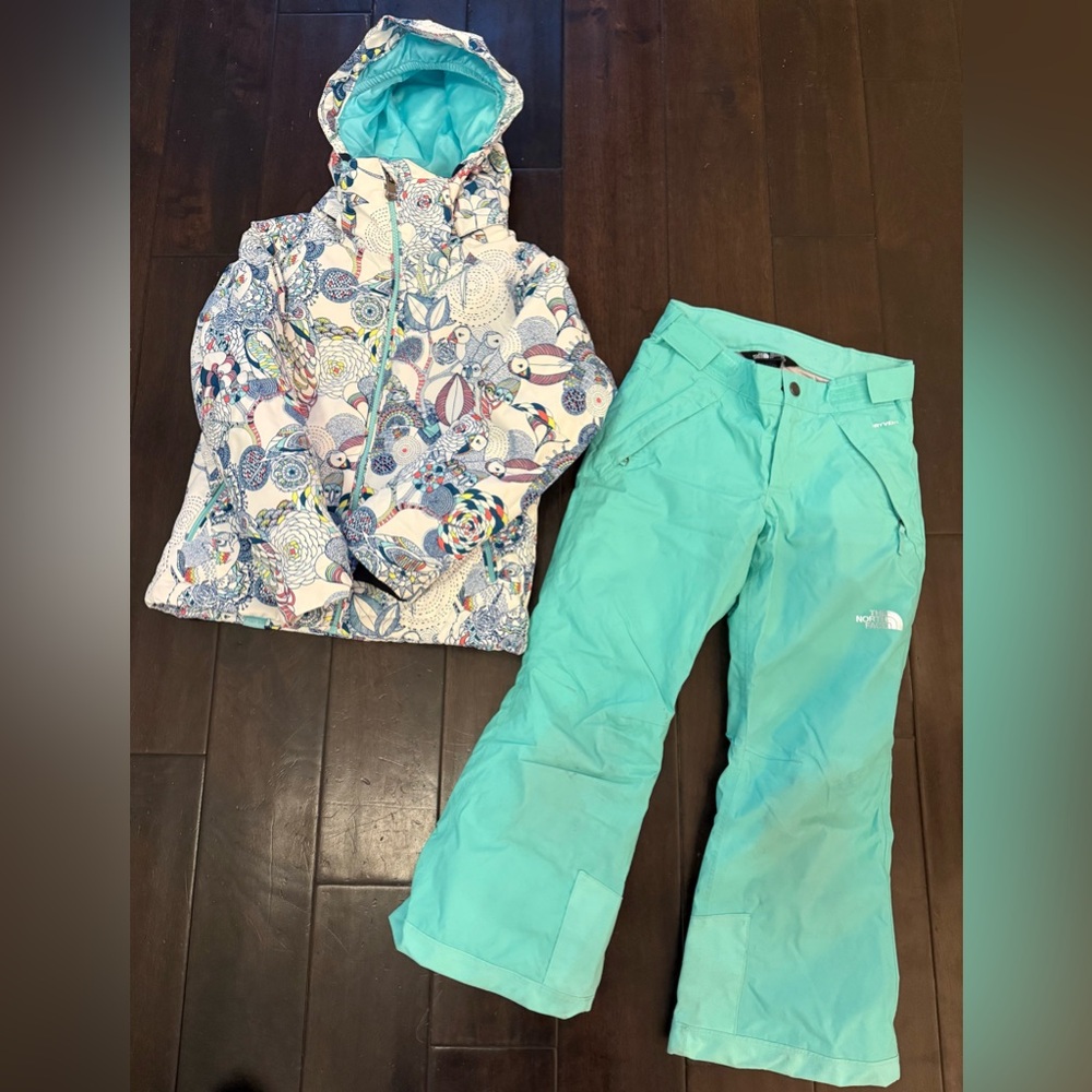 Roxy Ski Jacket and North Face pants  - size small - 7/8